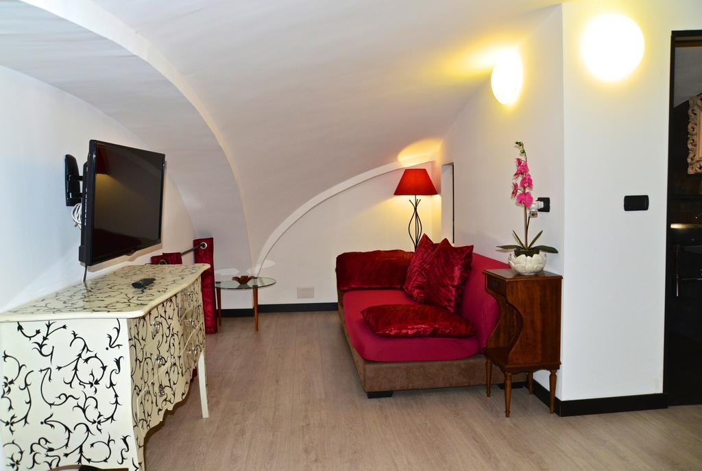 B&B Torre Porta Marina Ventimiglia Habitación foto