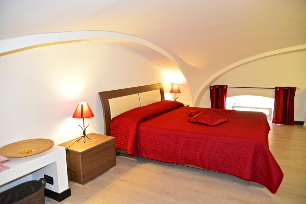 B&B Torre Porta Marina Ventimiglia Habitación foto