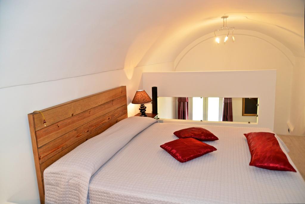 B&B Torre Porta Marina Ventimiglia Habitación foto
